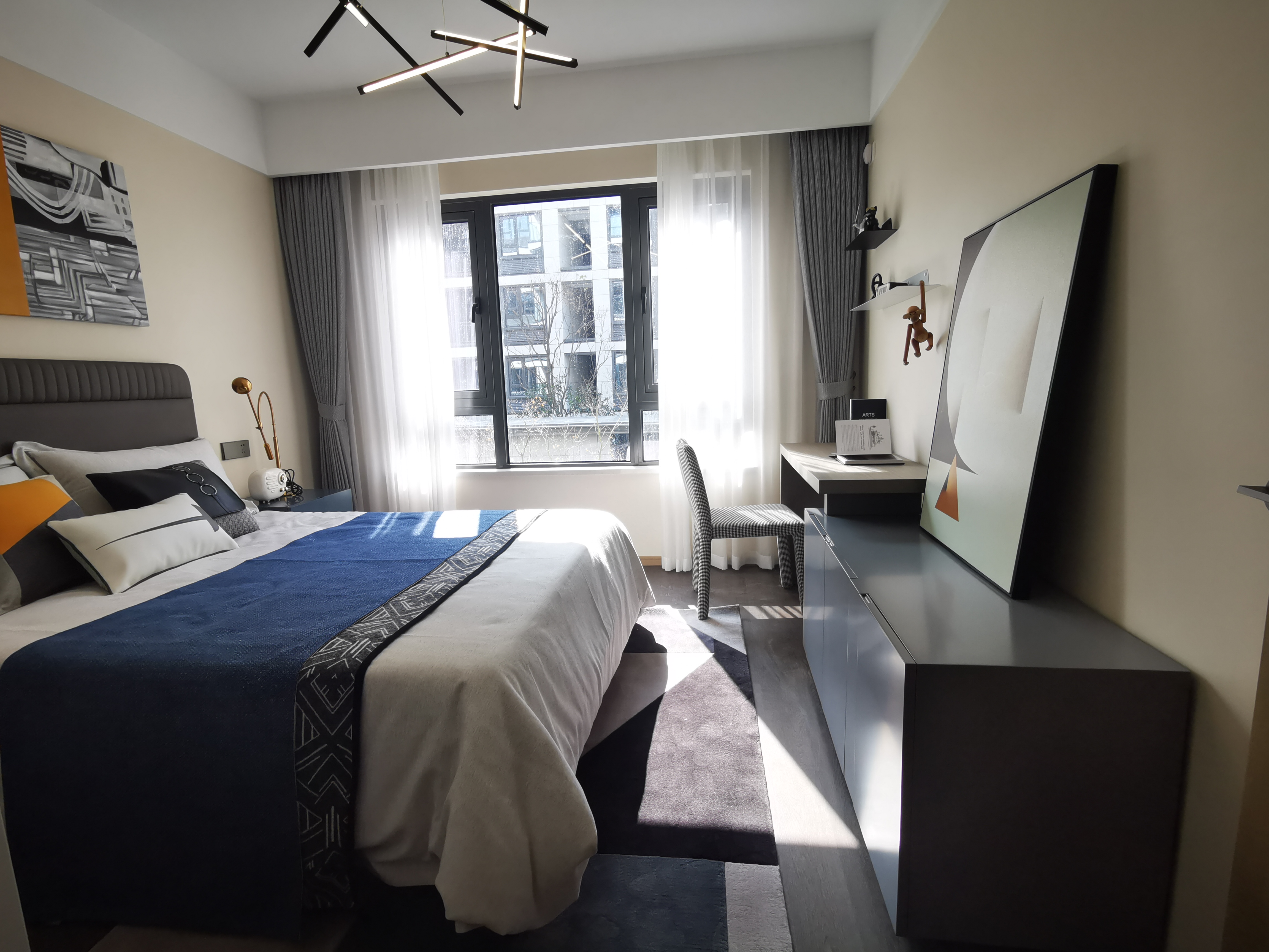 365直播|西房万科良语久园璀璨绽放